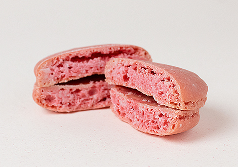 Macaron Strawberry chocolate